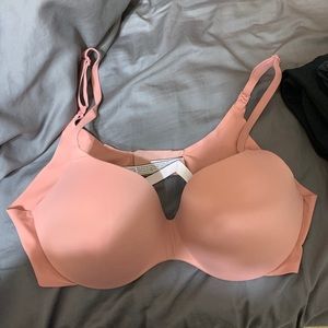 Victoria’s Secret lined Demi bra